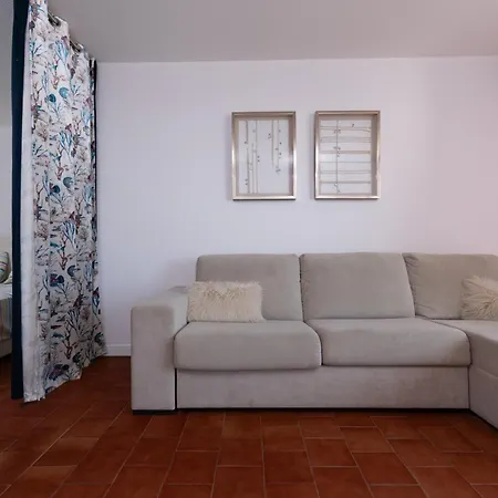 Sky19 Ocean View T1 Διαμέρισμα