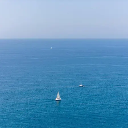 Sky19 Ocean View T1