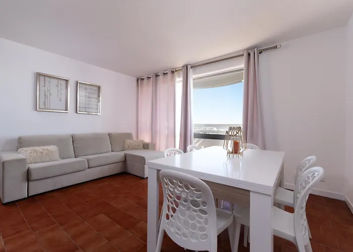 Sky19 Ocean View T1 Apartment Portimão