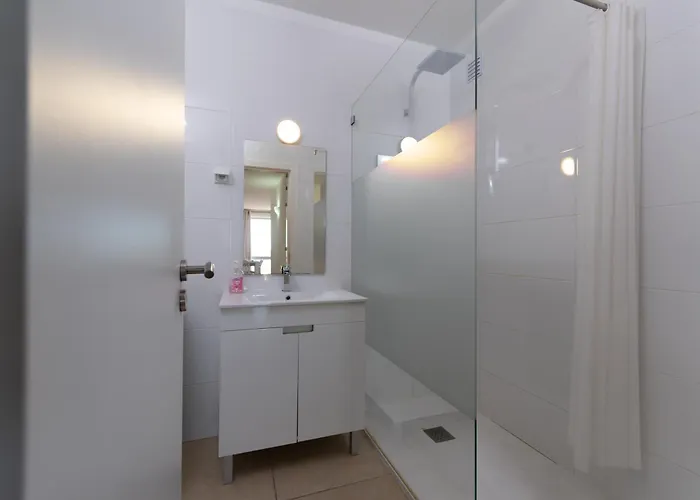 Sky19 Ocean View T1 *